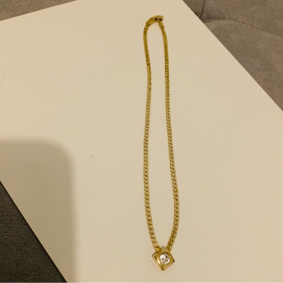 VTG NECKLACE Gold Tone Herringbone V Chocker 1980s Rhinestone Embedded Pendant - Picture 8 of 15